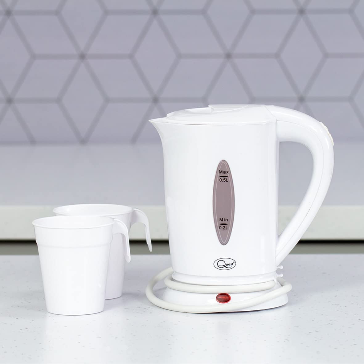 Quest white 0.5L dual voltage travel kettle