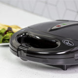 Quest black 750W 2-slice sandwich toastie maker