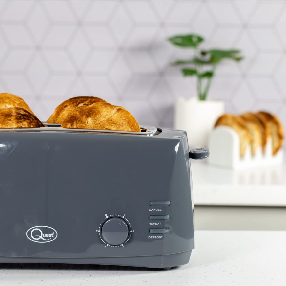 Quest grey 4-slice 1400W toaster