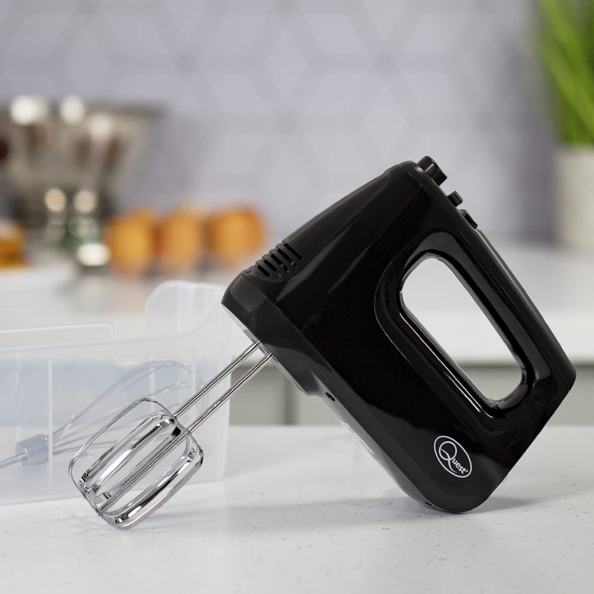 Quest black 400W hand mixer with storage case