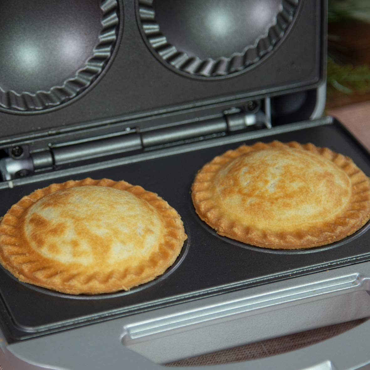 Quest double deep-fill pie maker