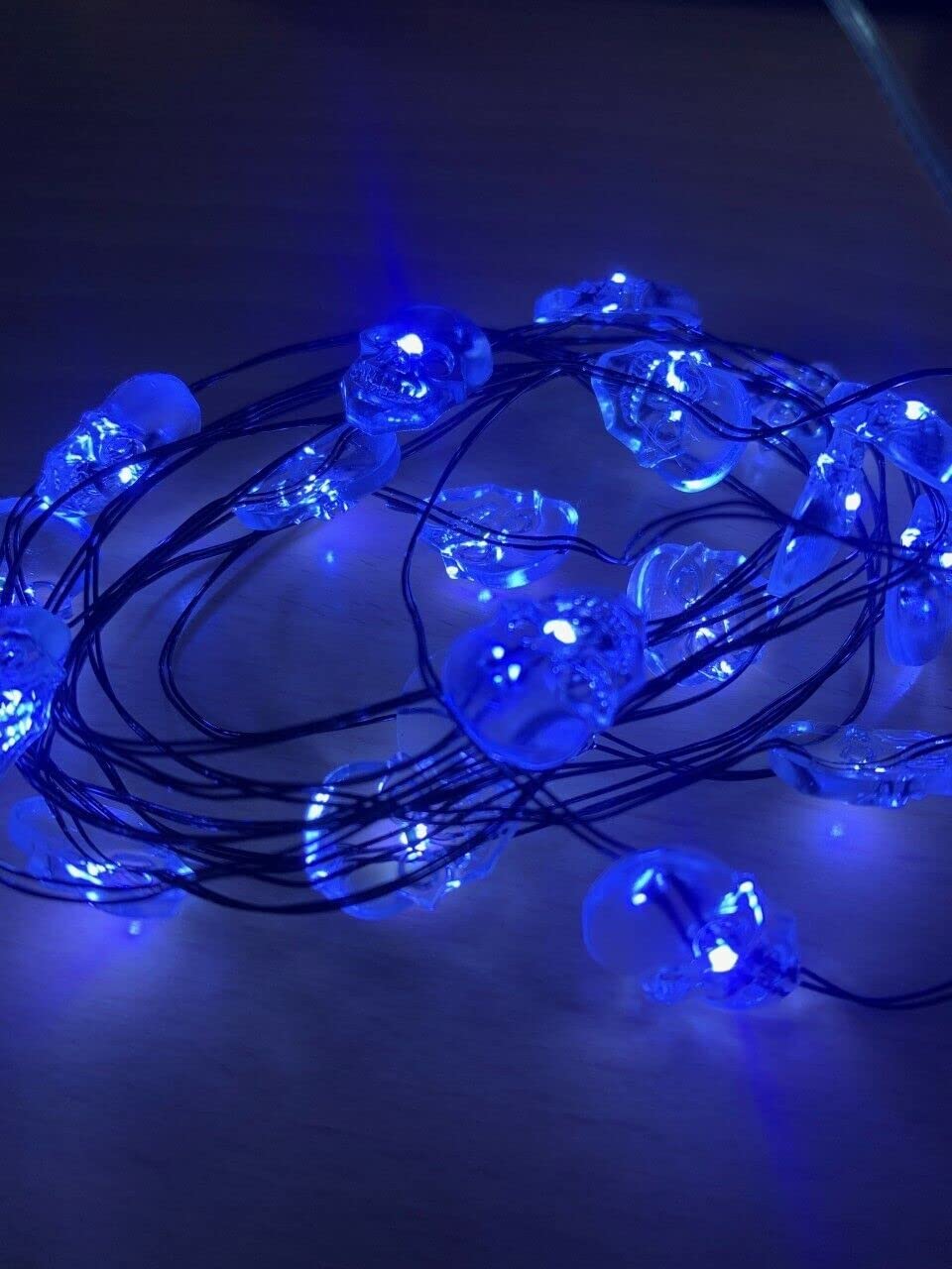 20 white LED skull battery Halloween string lights