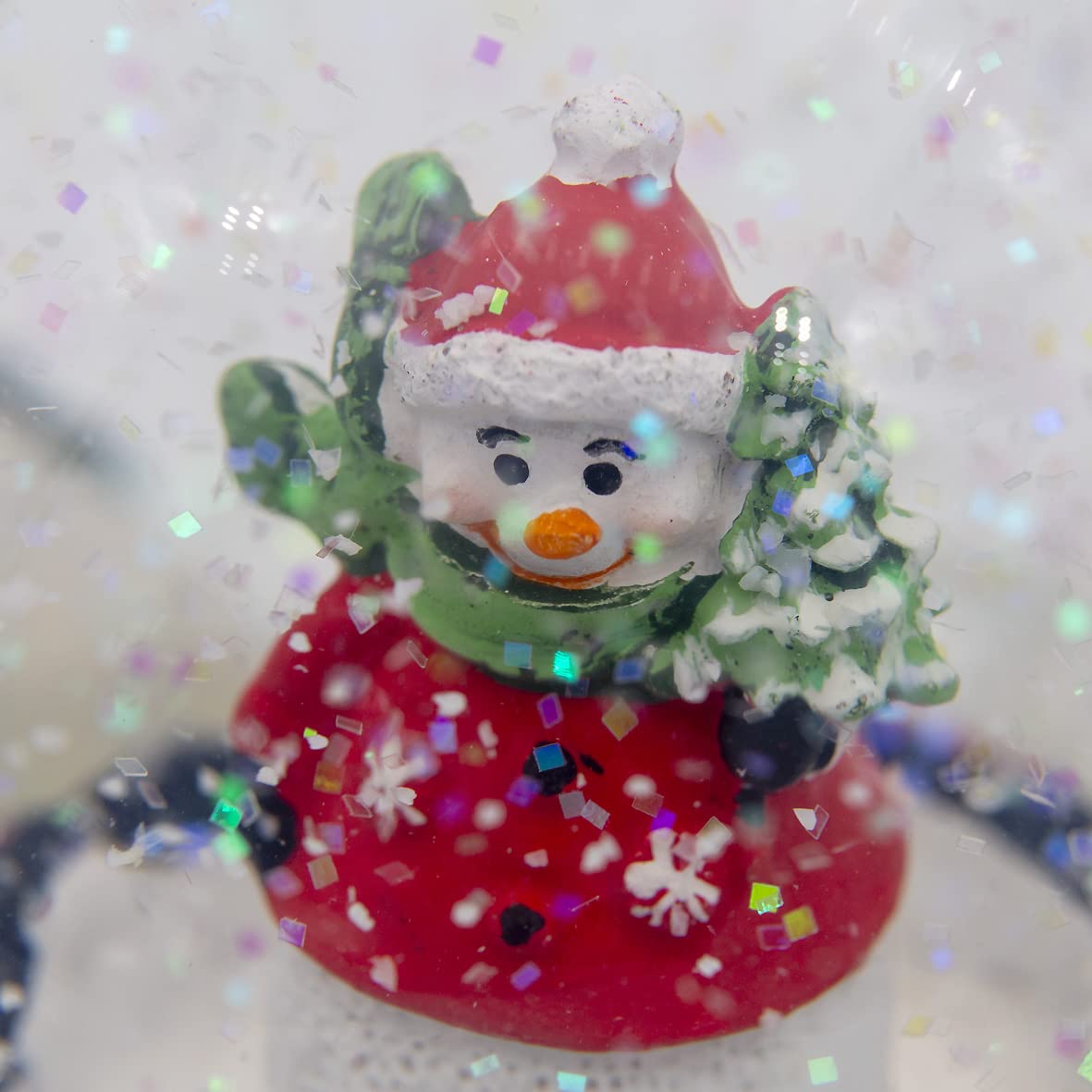 15cm musical snowman Christmas snow globe – wind-up