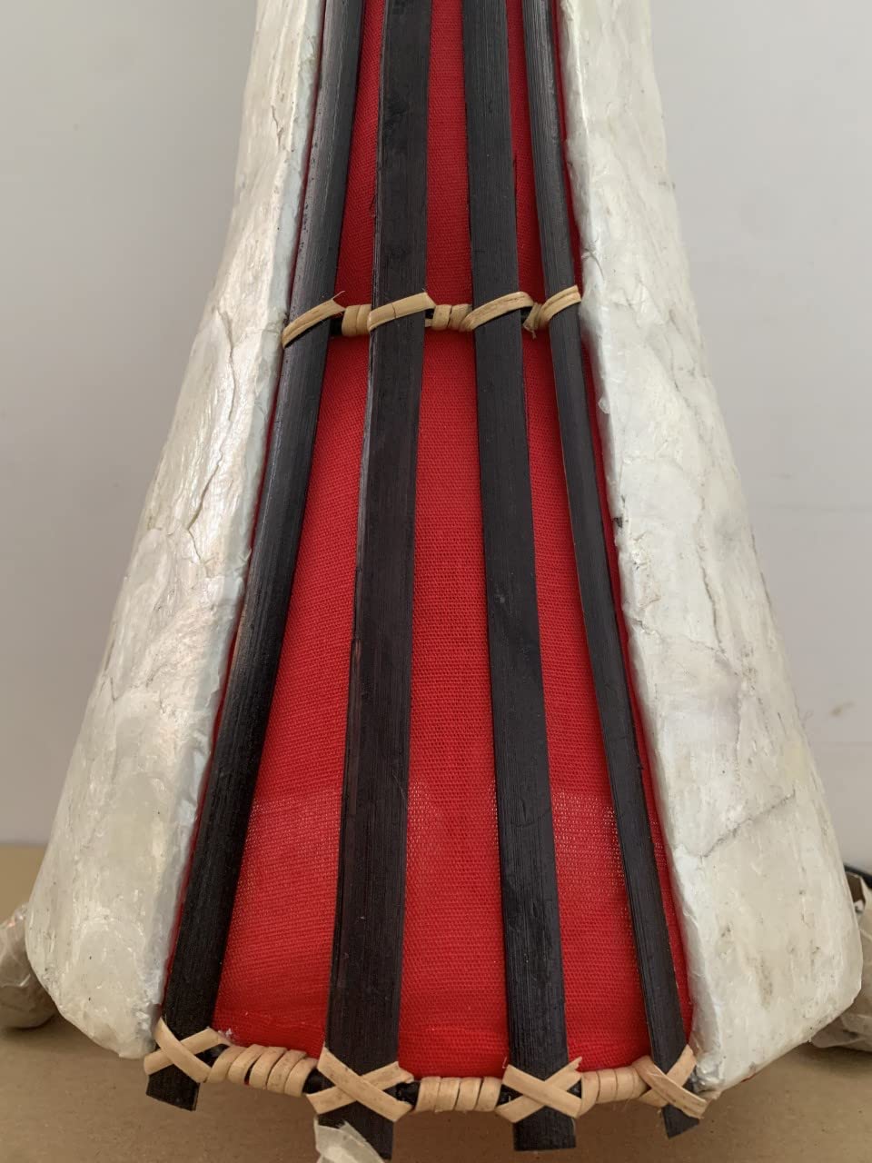 70cm red and white tortoiseshell-style floor lamp