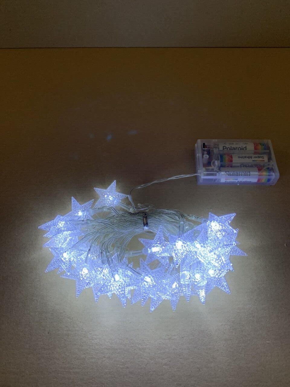 30 LED cool white battery-operated star string lights 2.7m