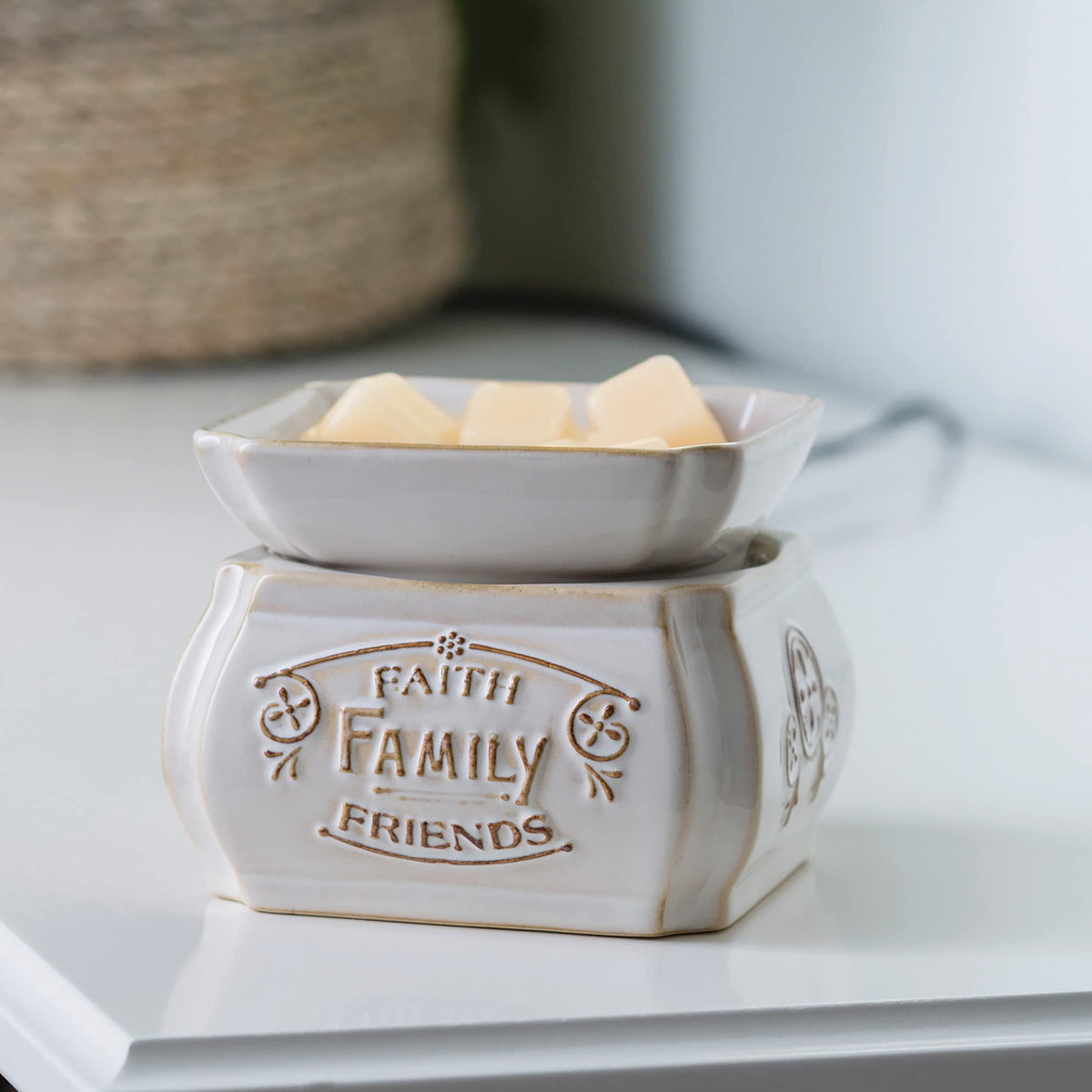 Candle Warmers Etc. 2-in-1 candle and wax melt warmer with Faith Family Friends design