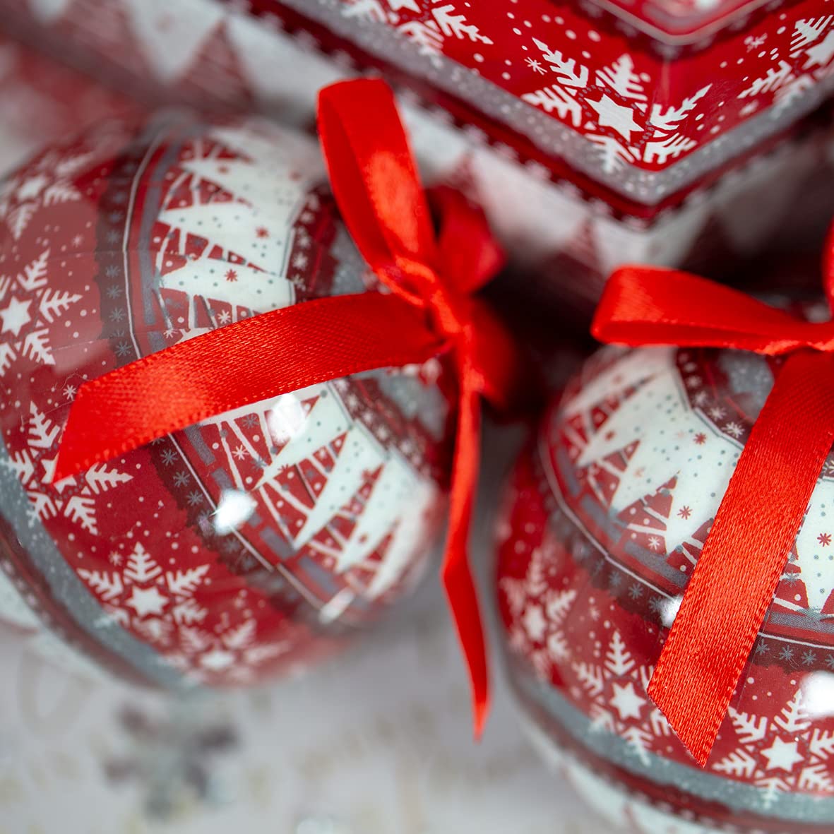 Set of 14 red and white Nordic Christmas baubles