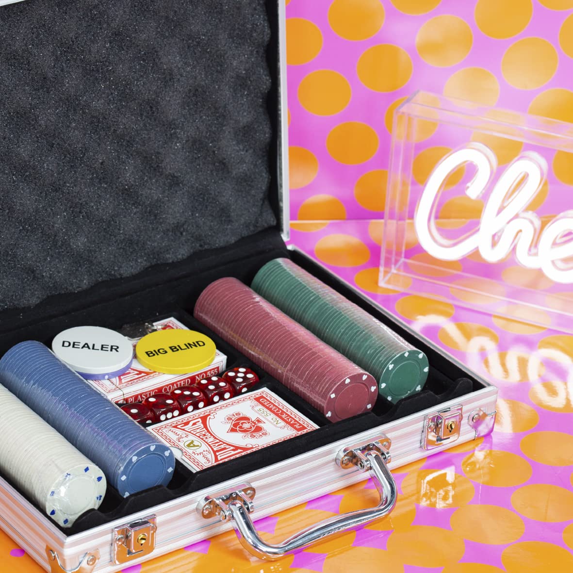 Global Gizmos 200-piece poker set with chips cards dice and aluminium case