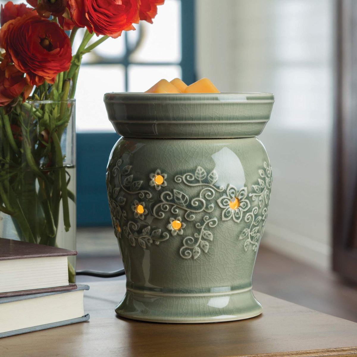 Candle Warmers Etc. Perennial illumination fragrance warmer