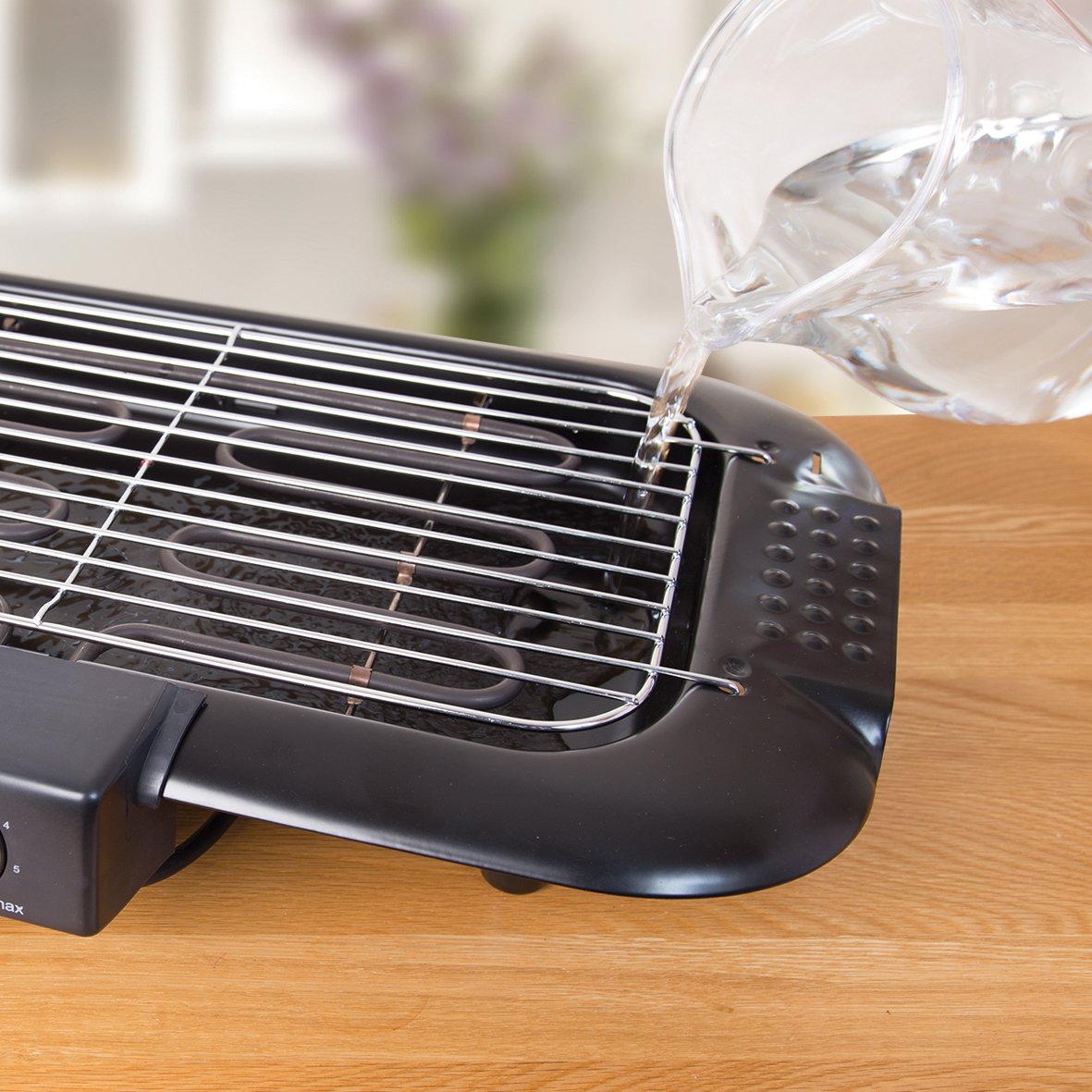Electric smokeless indoor BBQ grill alternate view