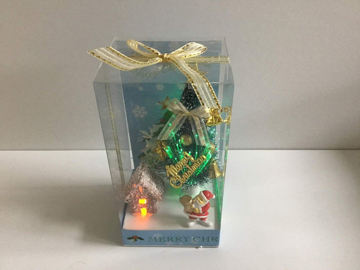 15cm LED Christmas scene with changing colours