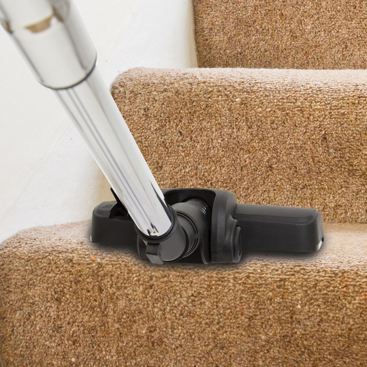 Compact Quest vacuum cleaner with HEPA filtration