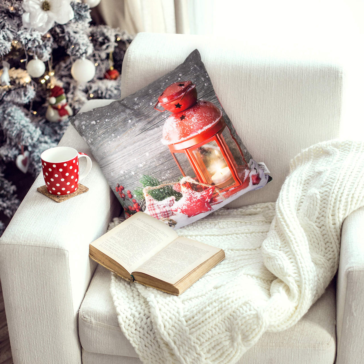 The Christmas Workshop 85210 LED snowy lantern Christmas cushion