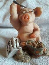 The Leonardo Collection novelty pig ornament detail