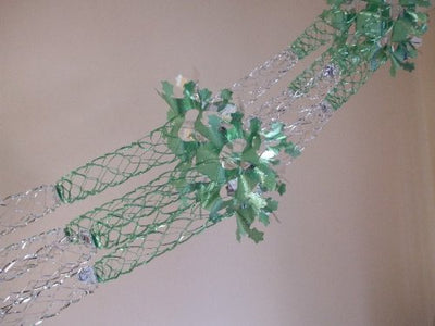 GREEN AND SILVER 4 SECTION GARLAND