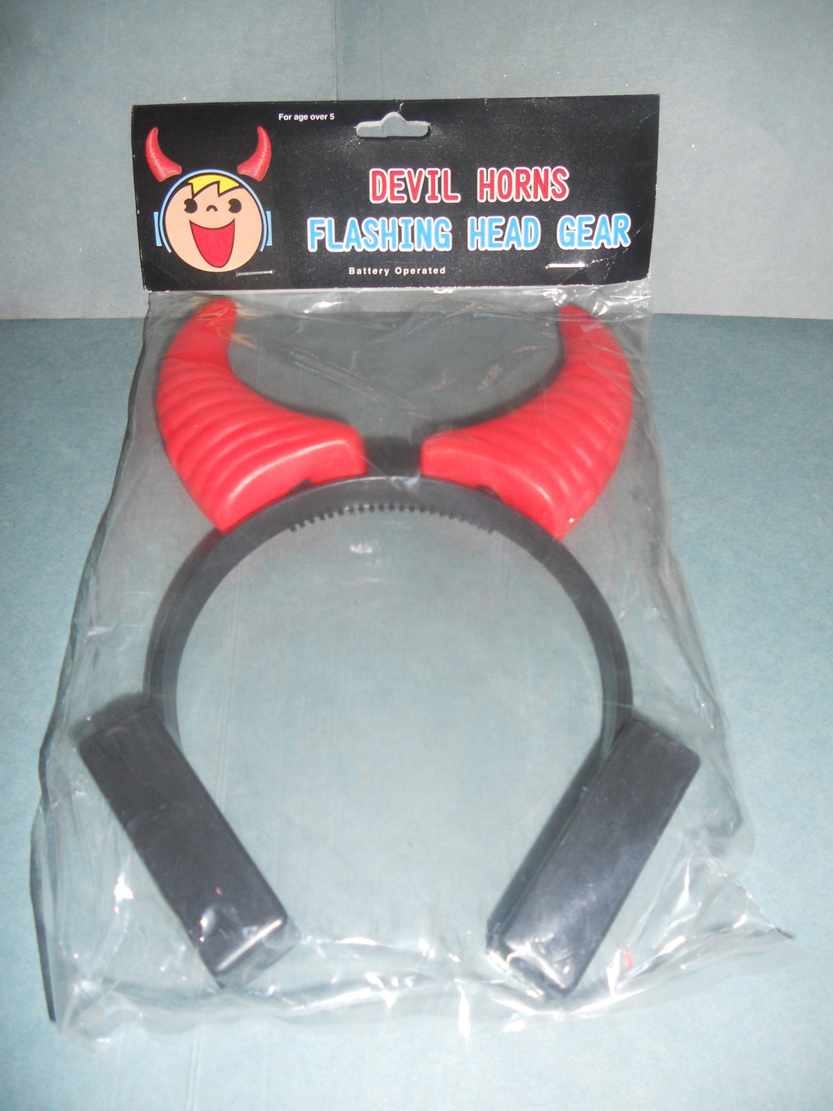Flashing light-up devil horns headband for Halloween fancy dress