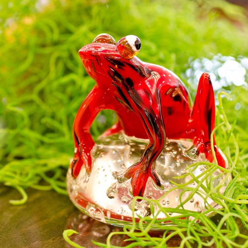 Red Jungle Frog Glass Paperweight