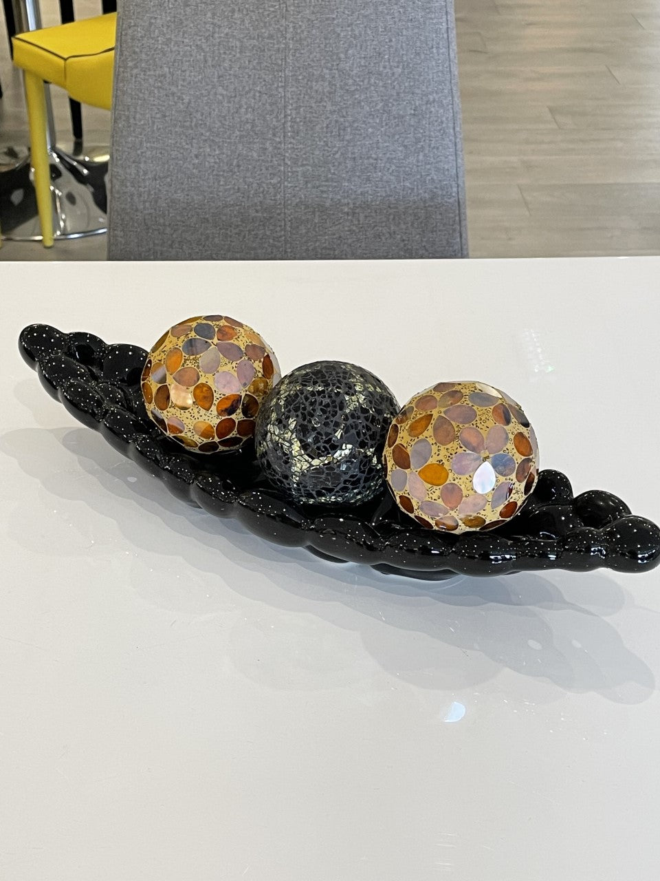 Black ceramic bubble display tray
